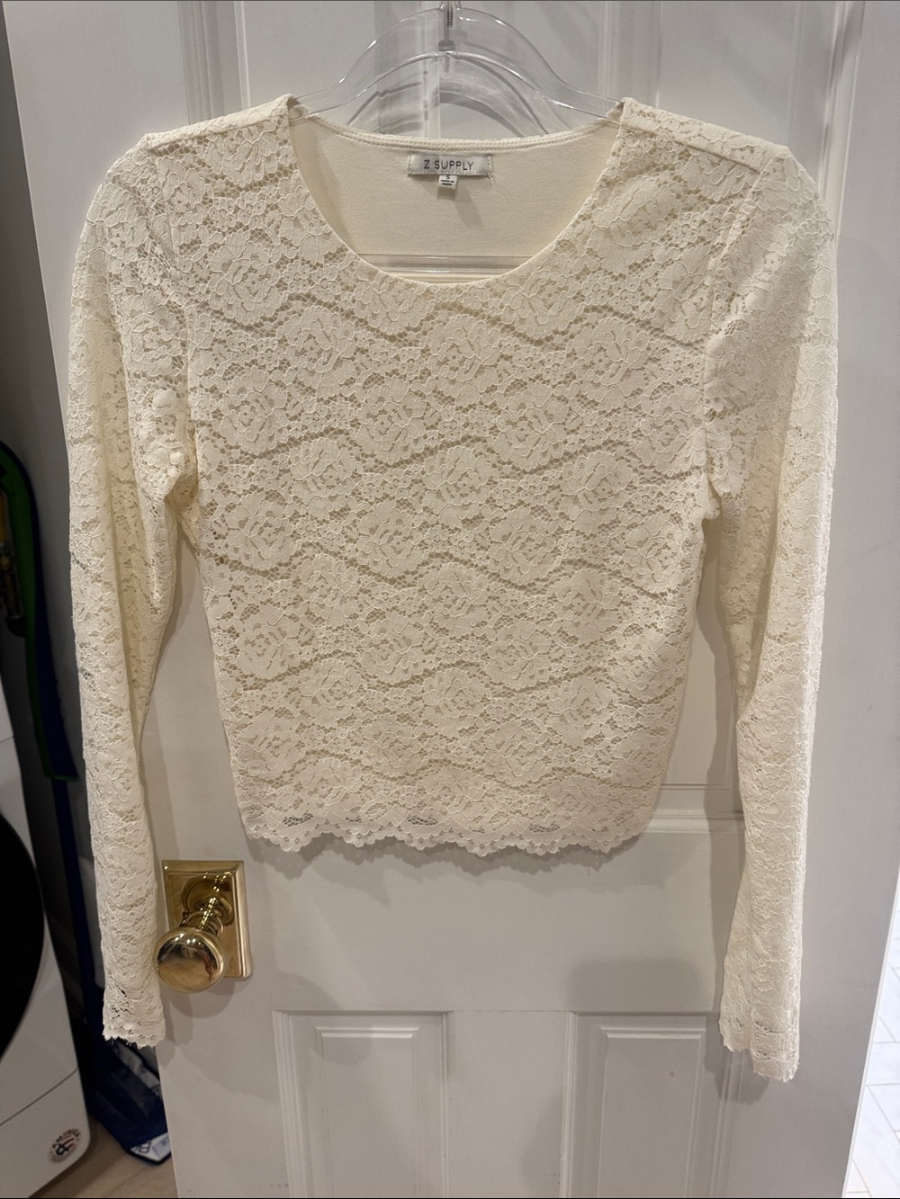 Z Supply Cream Lace Long Sleeve Cropped Tee